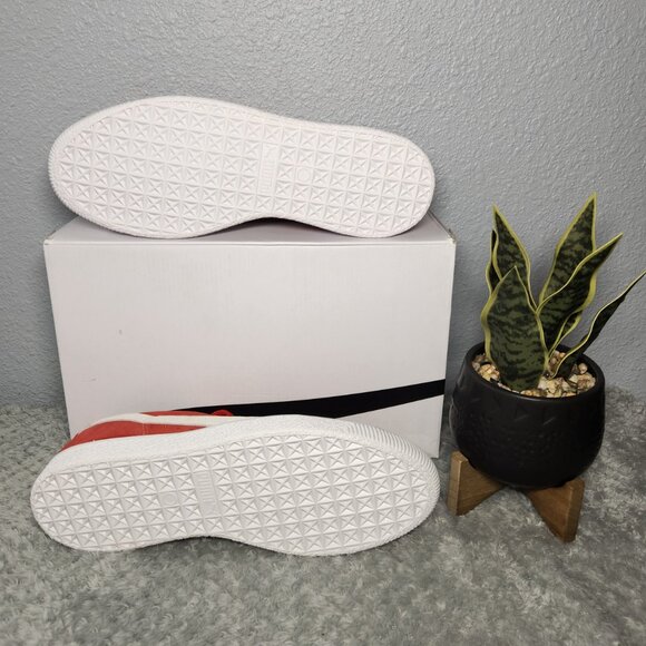 NWB – Authentic Puma Suede VTG Textured Leather Sneakers (Men’s) - Price is Firm - Picture 7 of 11